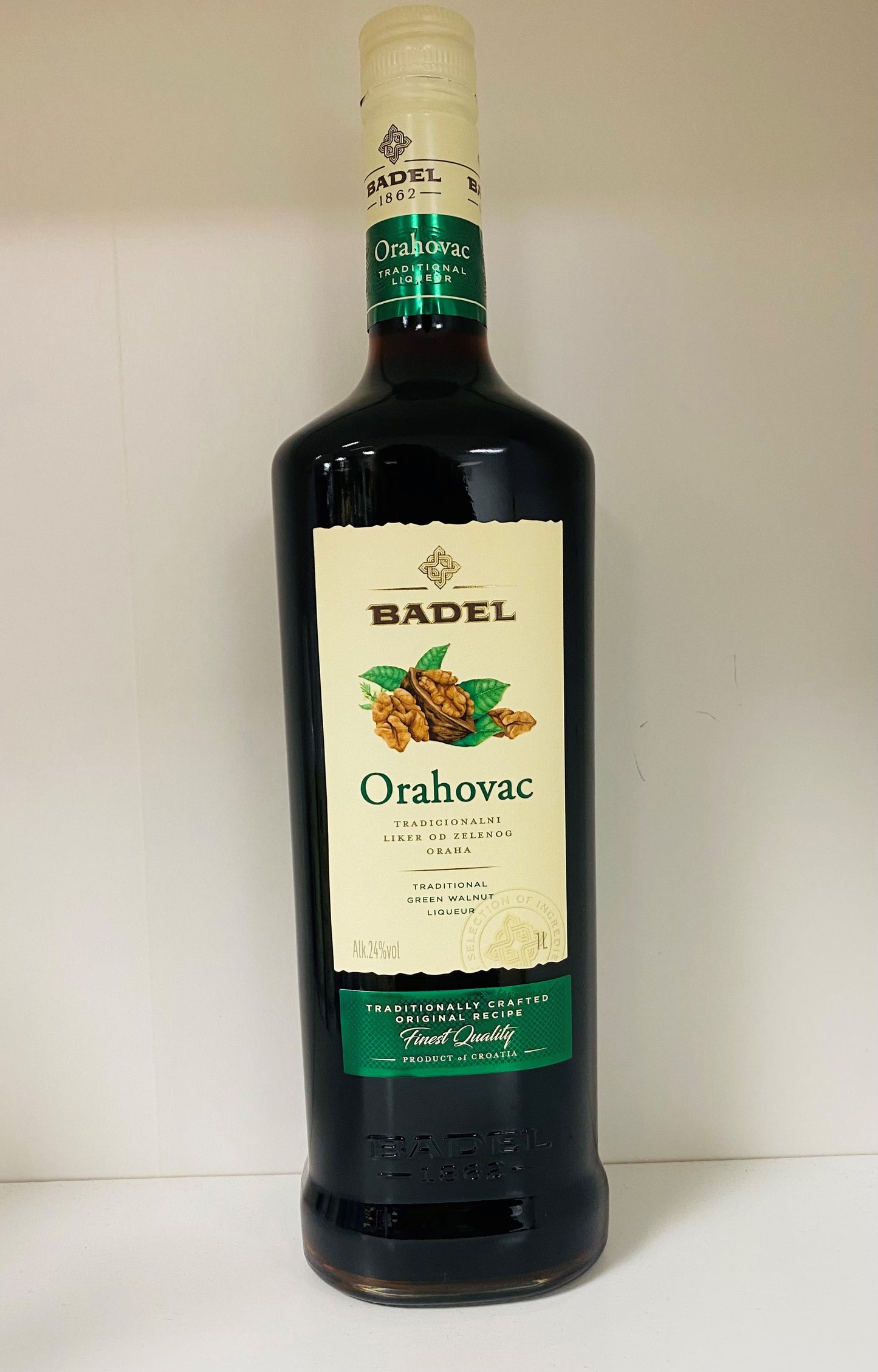 Badel Orahovac / walnut liqueur 1L