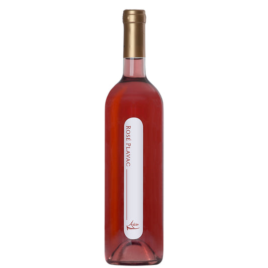 Unser Rosé wird aus den besten Beeren von Plavac Mali hergestellt. Im Gegensatz zu anderen Roséweinen, die meist als „Frauenweine“ gelten, hat er ganz andere Eigenschaften – er hat ausgeprägtere Fruchtaromen und ist kräftiger. 
